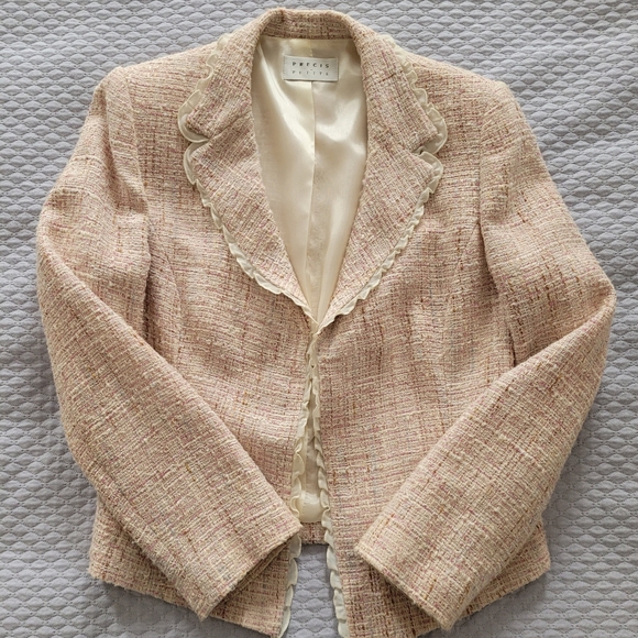 Sandy pink boucle suit - Picture 3 of 3